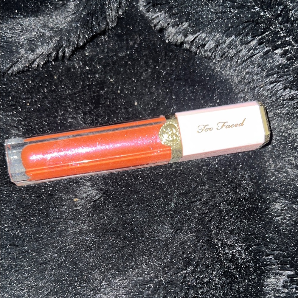 Too Faced Radiant Red Lip Gloss Vibrant Shine